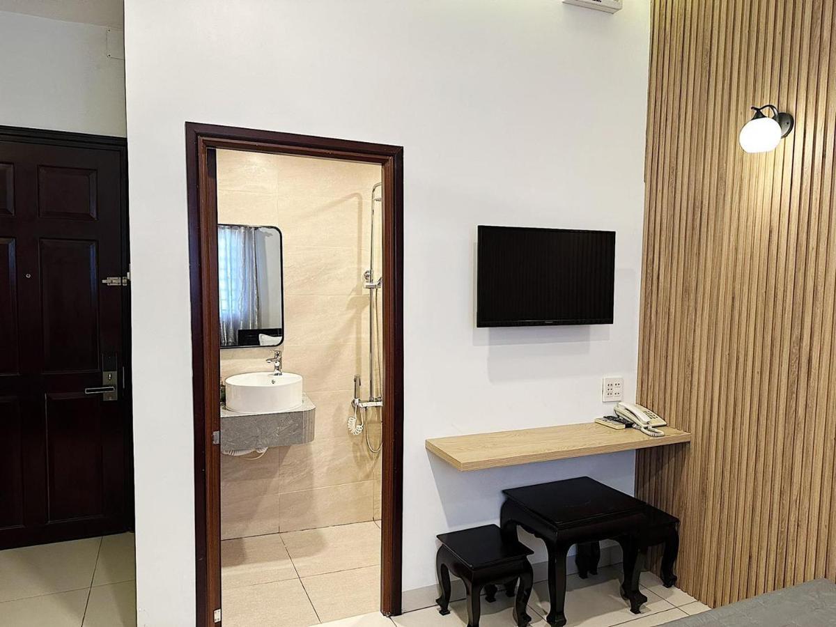 Phuong Nam Hotel An Giang Long Xuyên Exteriör bild